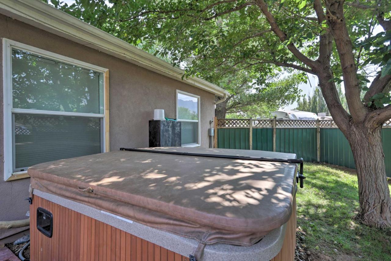 Red Rock Rambler Moab Home With Hot Tub And Views! Exterior photo